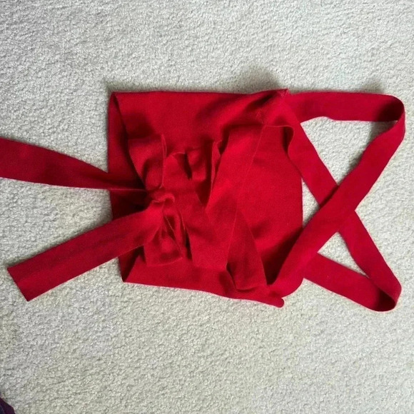 Red sweater top with ties - Picture 1 of 3